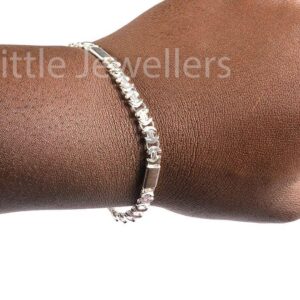 This sterling silver cash money bracelet is a work of art. It has an intricately designed link that has been meticulously crafted.