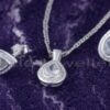 This pear-shaped necklace set is fashionable yet classic and is sure to draw attention.