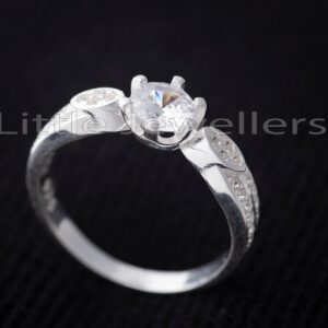 A finely crafted dazzling engagement ring for the love of your life