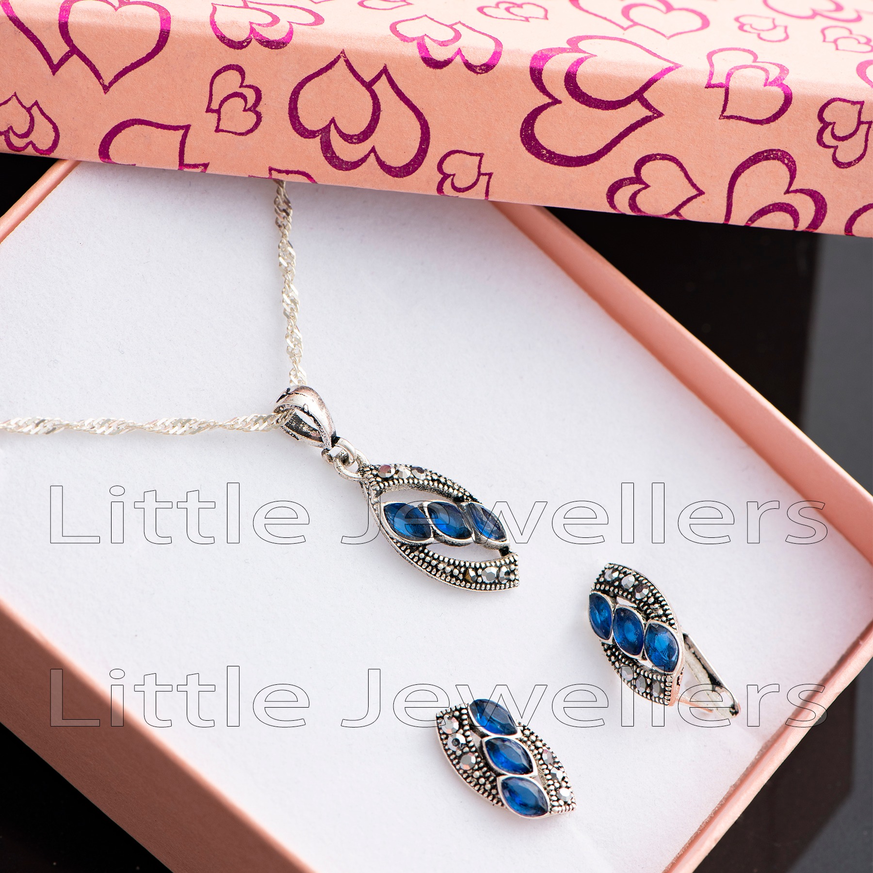 Add a touch of class to your wardrobe with this gorgeous sterling silver necklace with a stunning blue sapphire. Symbolizing love